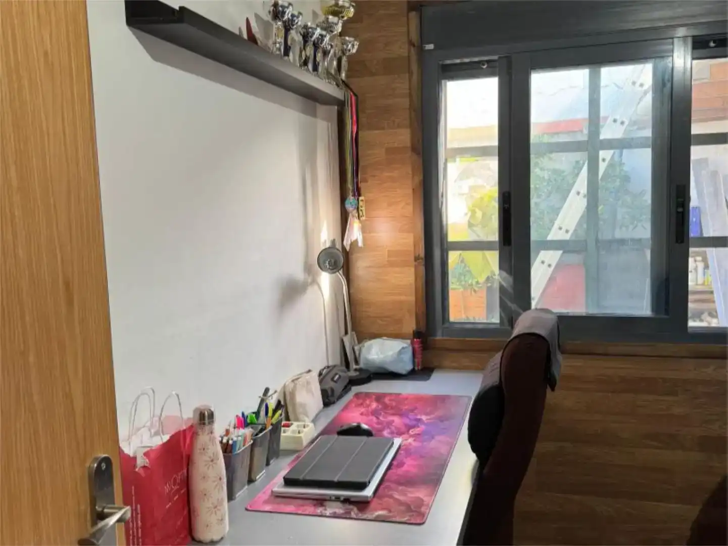Flat for sale in Potries  with Air Conditioner, Private garden and Storage room