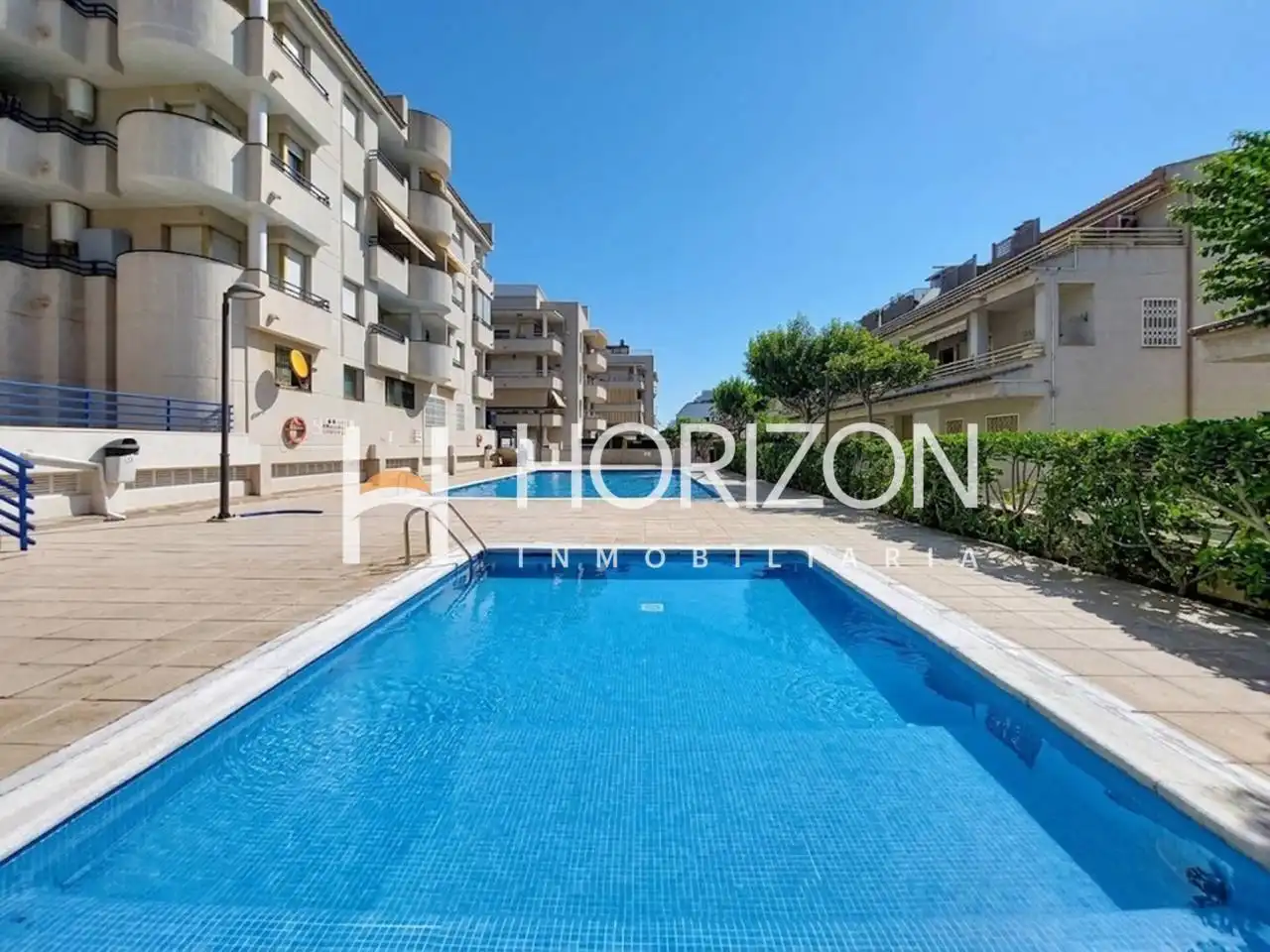 Piscina de Apartament en venda en Cunit amb Aire condicionat, Calefacció i Terrassa