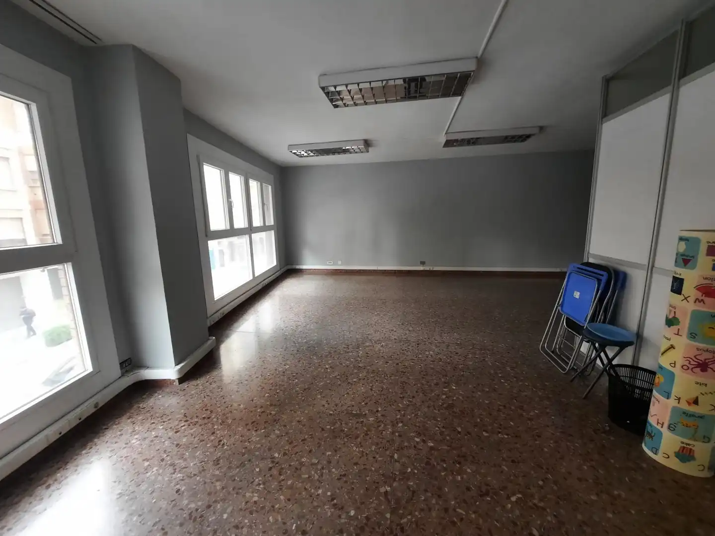 Local comercial de lloguer a Plaça del Jutge Borrull, imagen 10