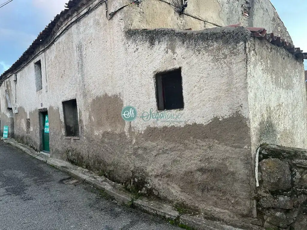Exterior view of Houses for sale in Segovia