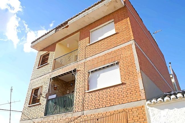 Piso en venta en C/ Clavel, La Puebla de Montalbán