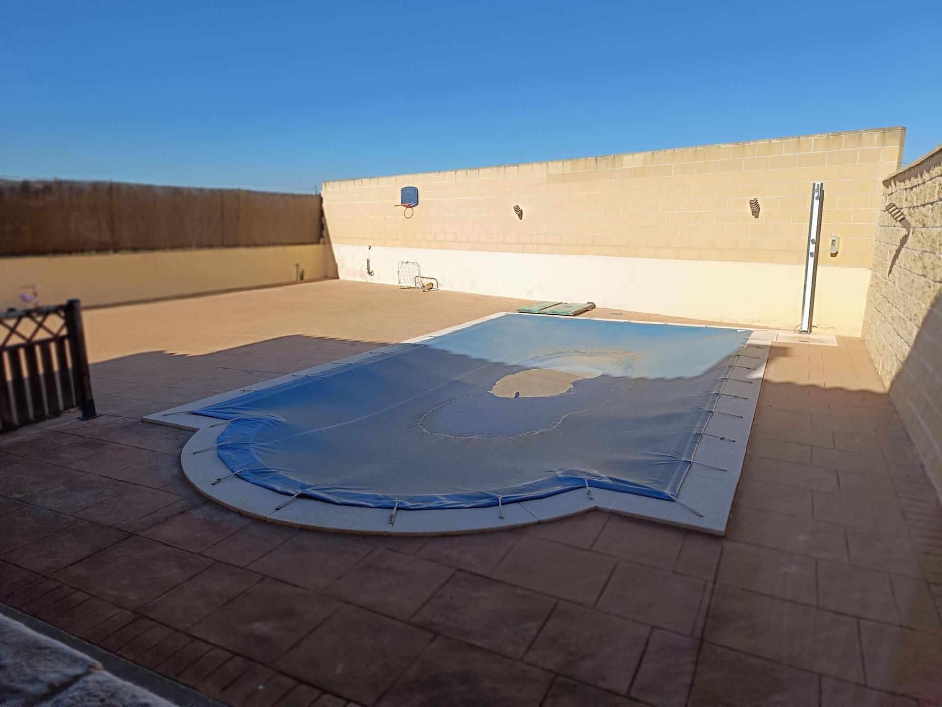 Swimming pool of Single-family semi-detached for sale in Las Ventas de Retamosa  with Private garden