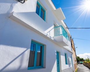 Vista exterior de Casa o xalet en venda en Granadilla de Abona amb Terrassa, Balcó i Alarma