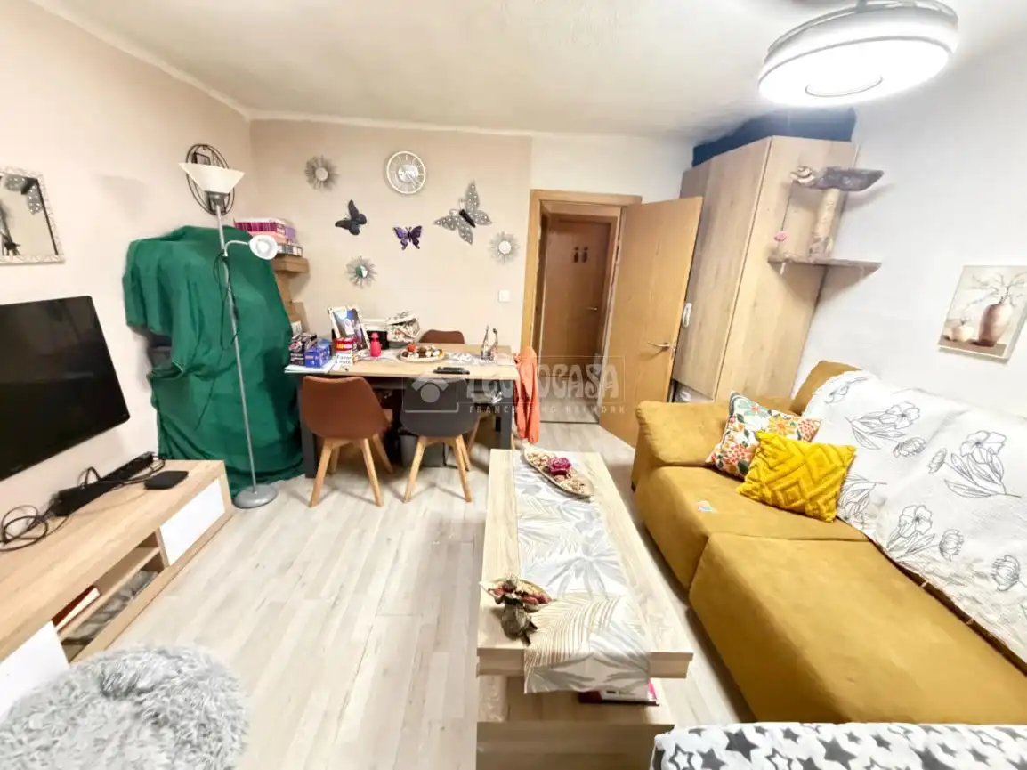 Sala d'estar de Pis en venda en Torrejón de Ardoz amb Moblat