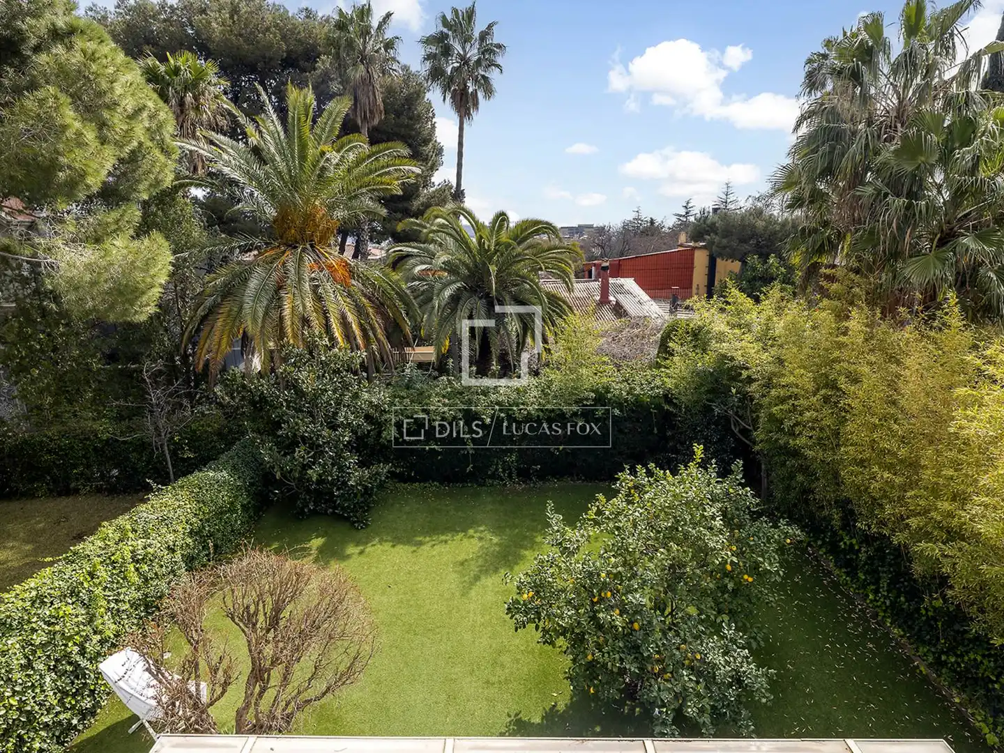 Jardí de Casa o xalet en venda en Barcelona amb Aire condicionat, Calefacció i Jardí privat