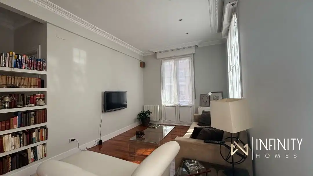Living room of Flat for rent in Bilbao   with Heating, Terrace and Balcony