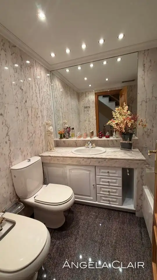Baño de Casa o chalet en venta en Sant Boi de Llobregat con Calefacción, Terraza y Trastero