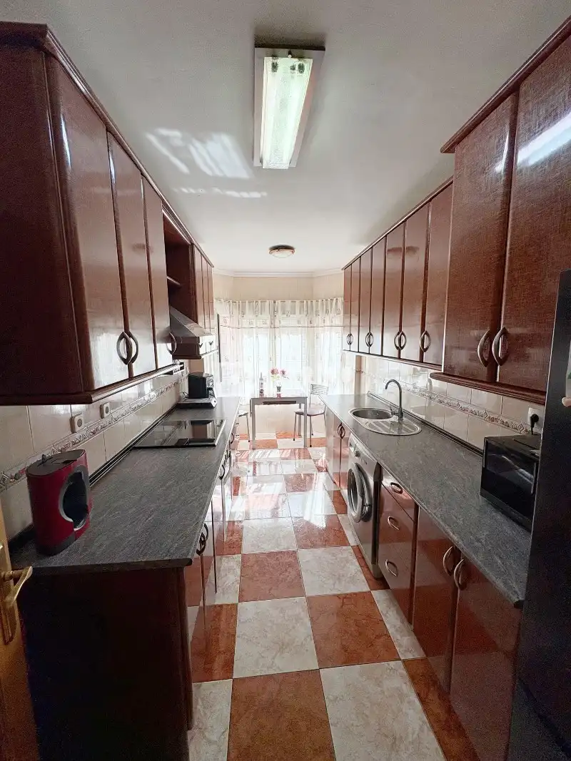 Cocina de Piso en venta en Madrid con Terraza y Trastero
