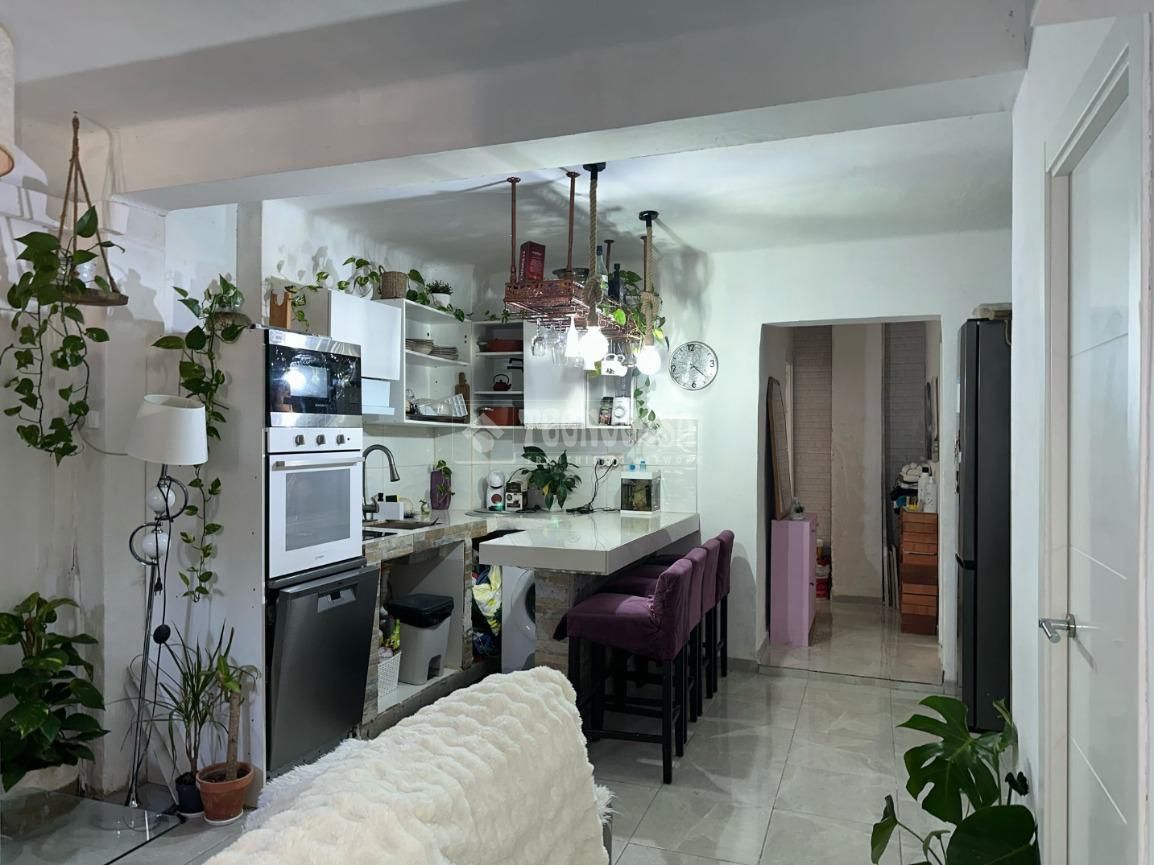 Kitchen of Flat for sale in  Sevilla Capital