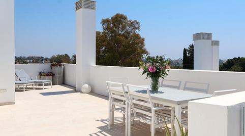 Foto 2 de Ático en venta en Calle Pico Alcazaba, 2pm, Benatalaya, Estepona