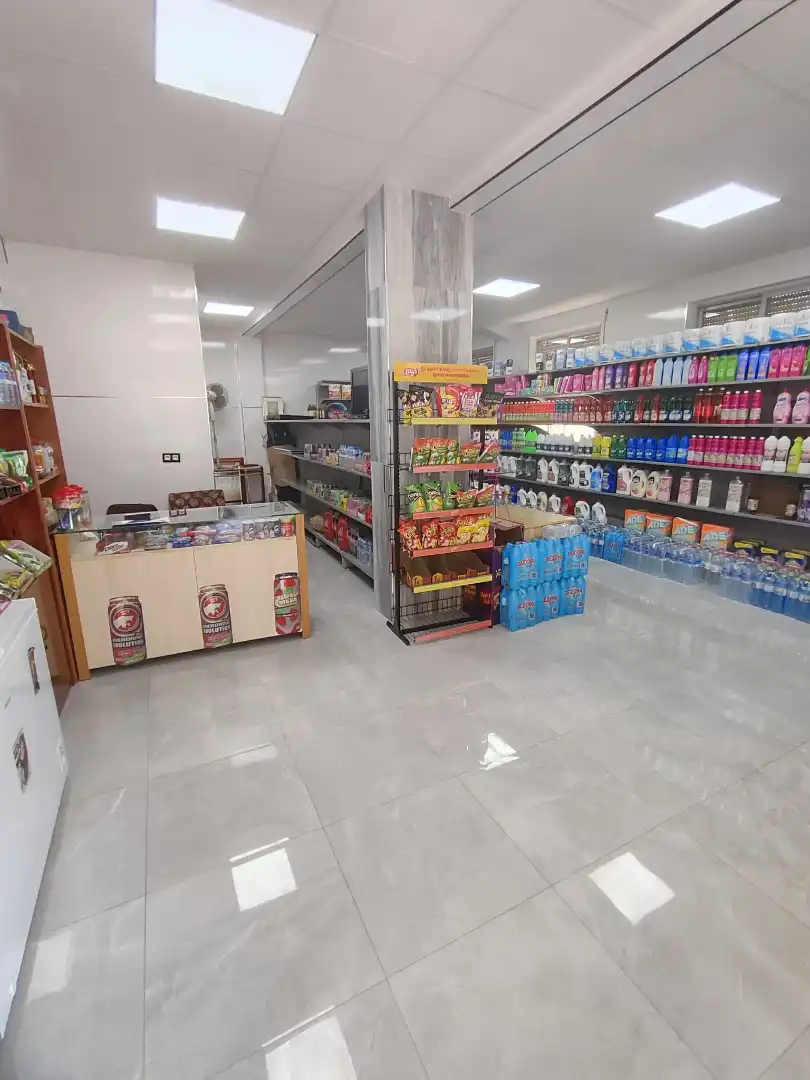 Local en venta en Alicante / Alacant con Amueblado