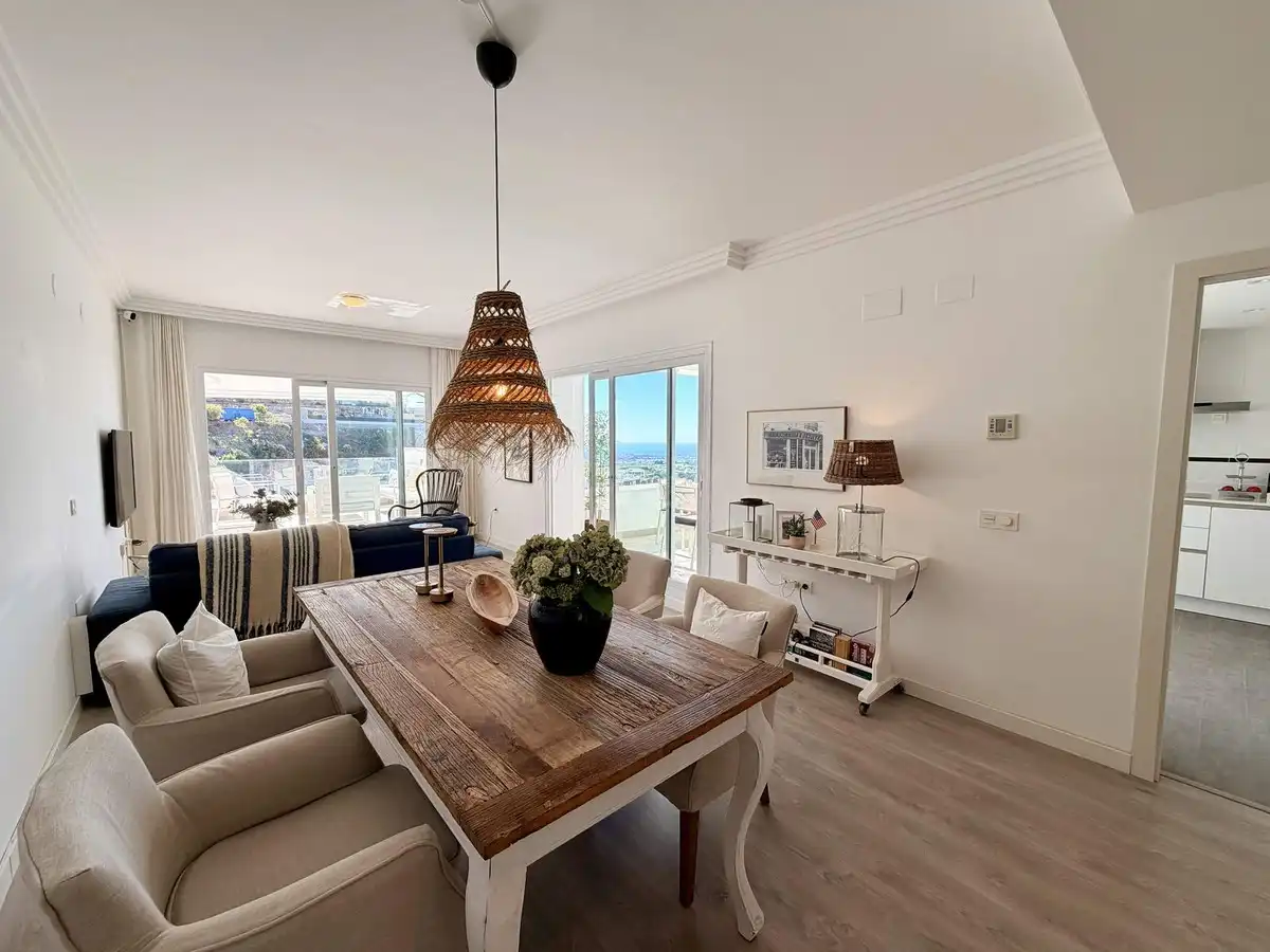 Comedor de Piso en venta en Benahavís con Aire acondicionado y Terraza