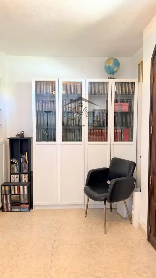 Casa con jardín en venta en Carrer Carrer Canigó, imagen 5