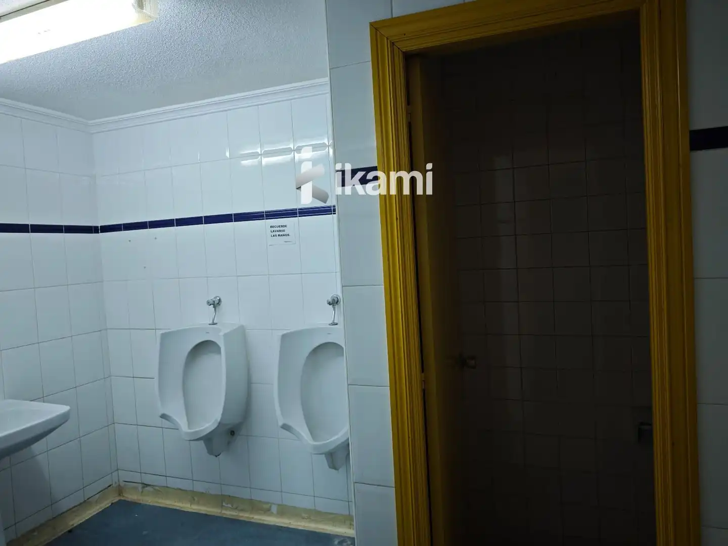 Badezimmer von Gebäude zum Verkauf in Alcorcón