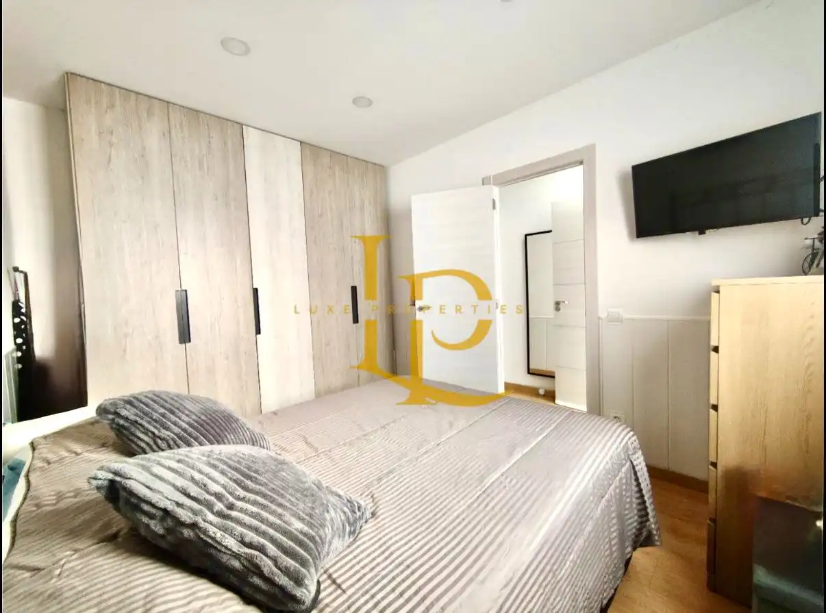 Dormitori de Casa o xalet en venda en Sabadell amb Aire condicionat, Parquet i Terrassa