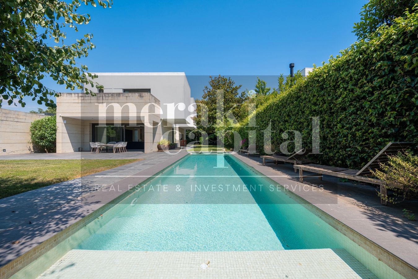 Vista exterior de Casa o xalet en venda en Sant Cugat del Vallès amb Aire condicionat, Calefacció i Jardí privat