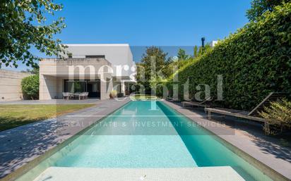 Exterior view of House or chalet for sale in Sant Cugat del Vallès  with Air Conditioner, Heating and Private garden