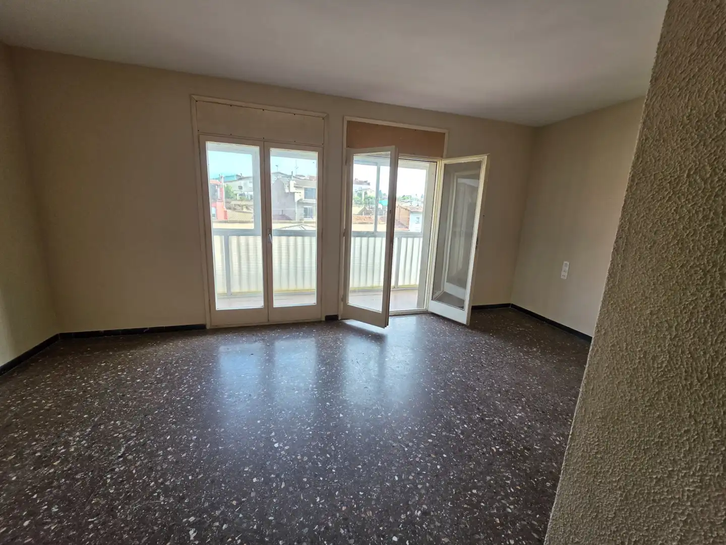 Terraza de Piso en venta en Manlleu con Trastero, Balcón y Alarma