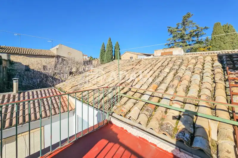 Vista exterior de Casa o xalet en venda en Úbeda amb Terrassa, Traster i Balcó