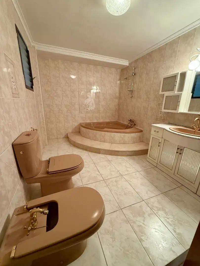 Baño de Casa adosada en venta en Picassent con Calefacción, Terraza y Amueblado