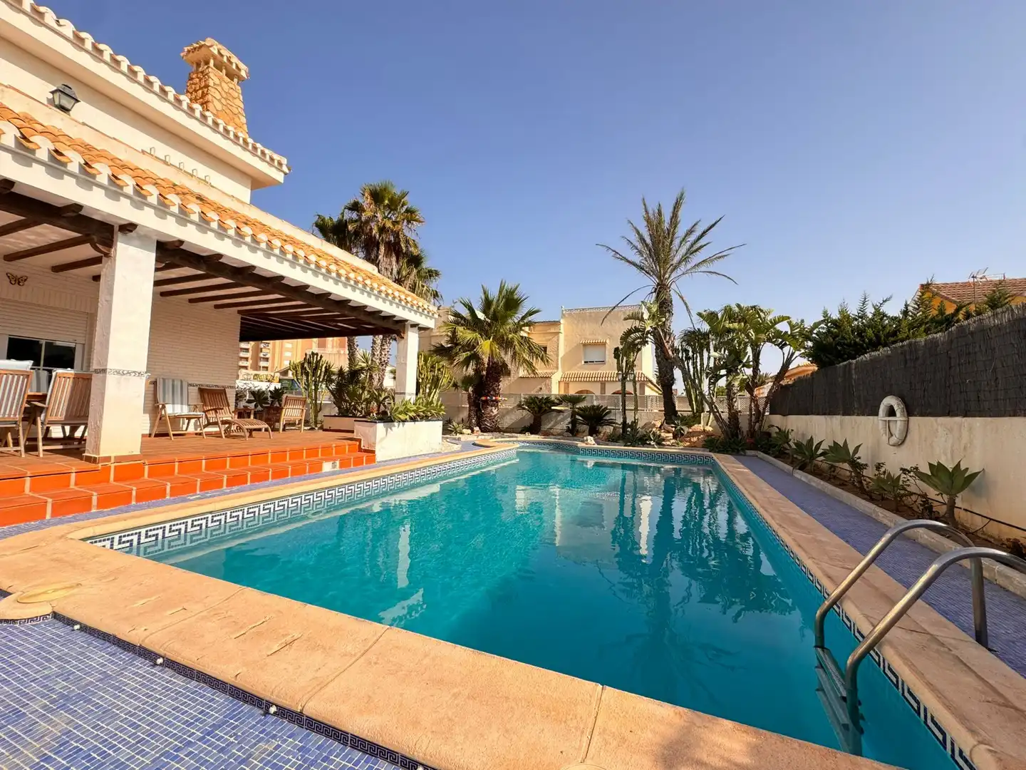 Casa amb piscina en venda a Playa del Galán