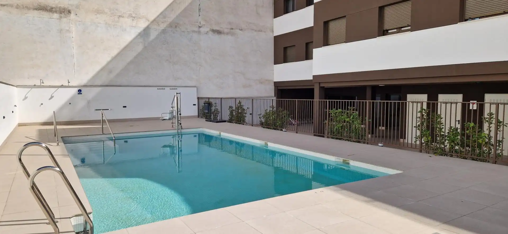 Piscina de Pis en venda en Córdoba amb Aire condicionat, Calefacció i Terrassa