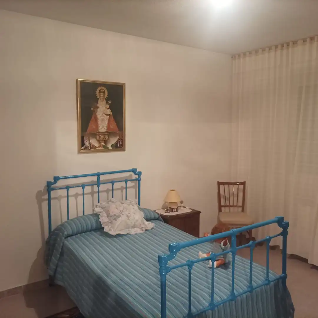 Dormitori de Casa adosada en venda en Villanueva de Alcardete amb Calefacció, Jardí privat i Parquet