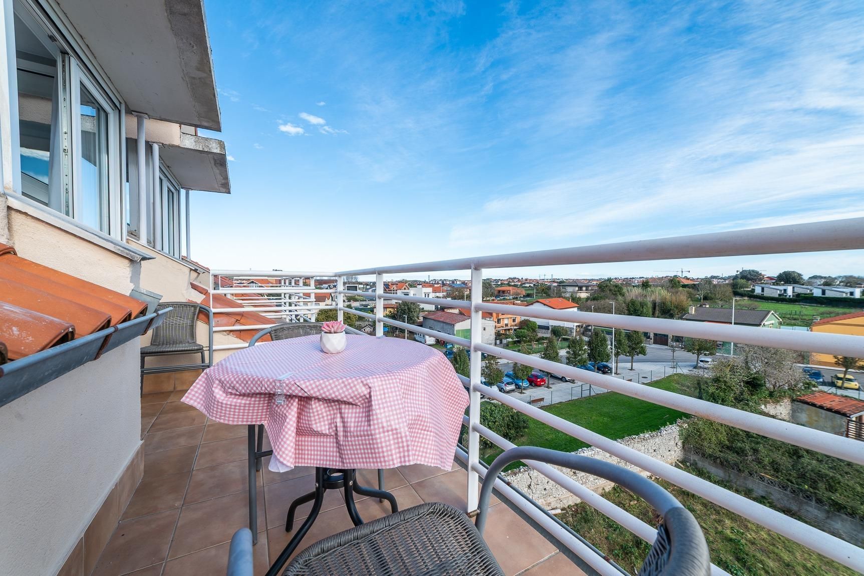 Balcony of Attic for sale in Santa Cruz de Bezana  with Heating, Private garden and Terrace