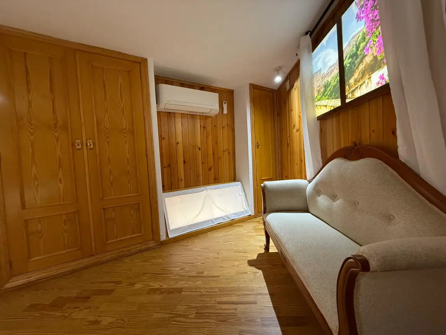 Habitación de Piso en venta en Valencia con Aire acondicionado, Terraza y Amueblado
