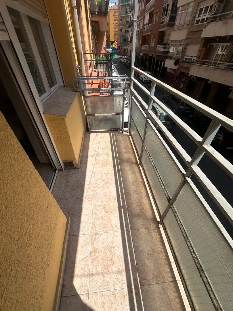 Terraza de Piso de alquiler en Cuenca con Calefacción, Amueblado y Horno