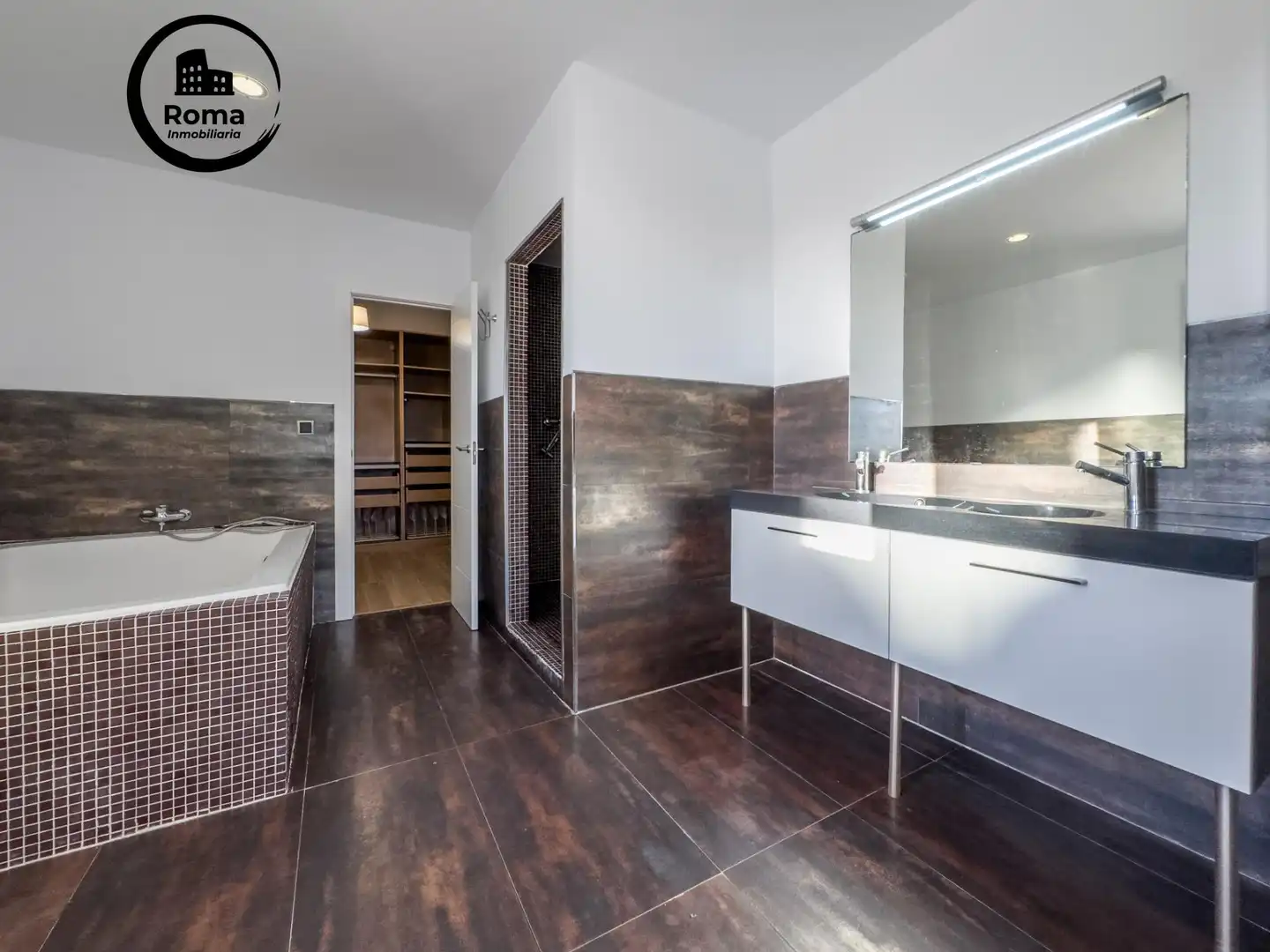 Baño de Casa o chalet en venta en La Zubia con Aire acondicionado, Calefacción y Jardín privado