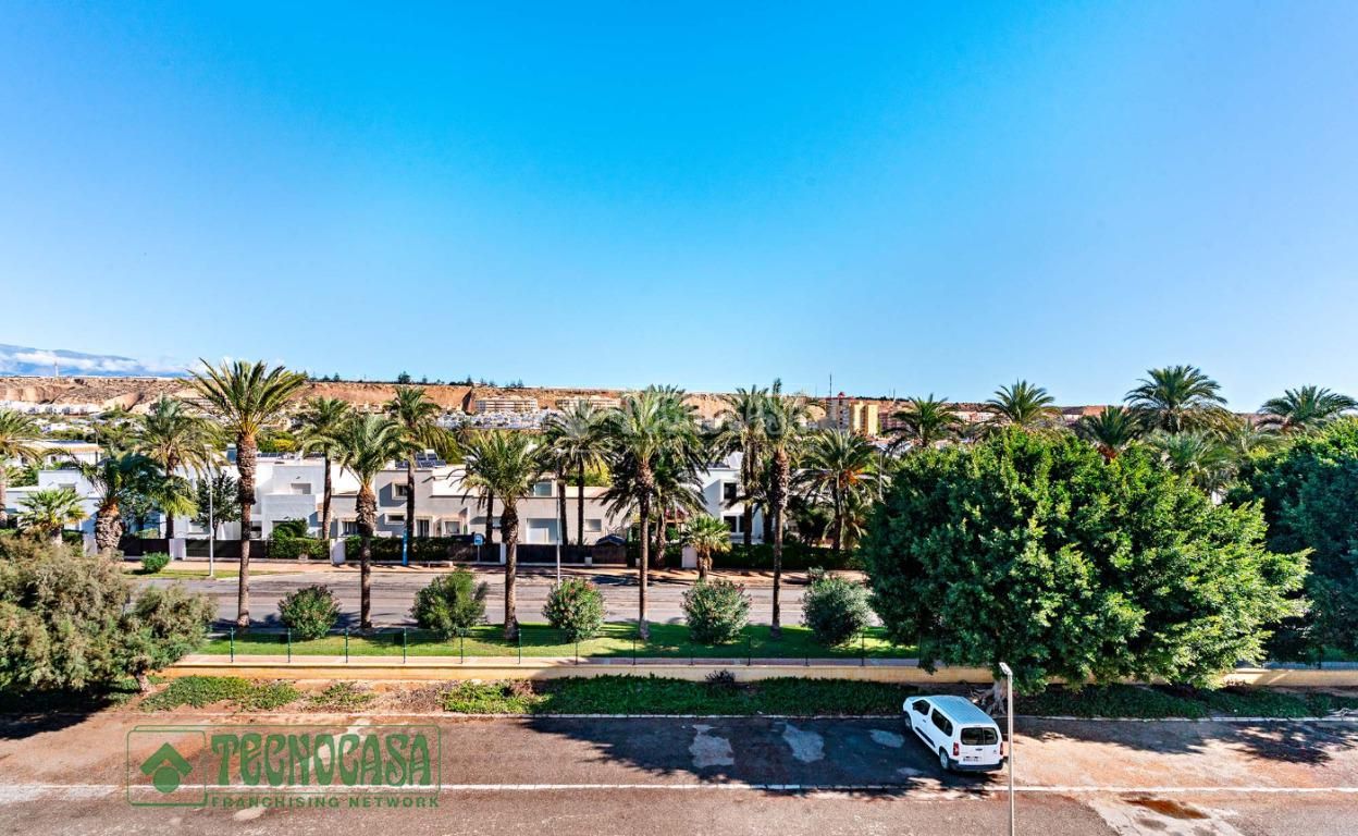 Vista exterior de Pis en venda en El Ejido amb Aire condicionat, Calefacció i Balcó