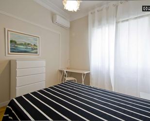 Bedroom of Flat to share in  Madrid Capital  with Air Conditioner and Terrace