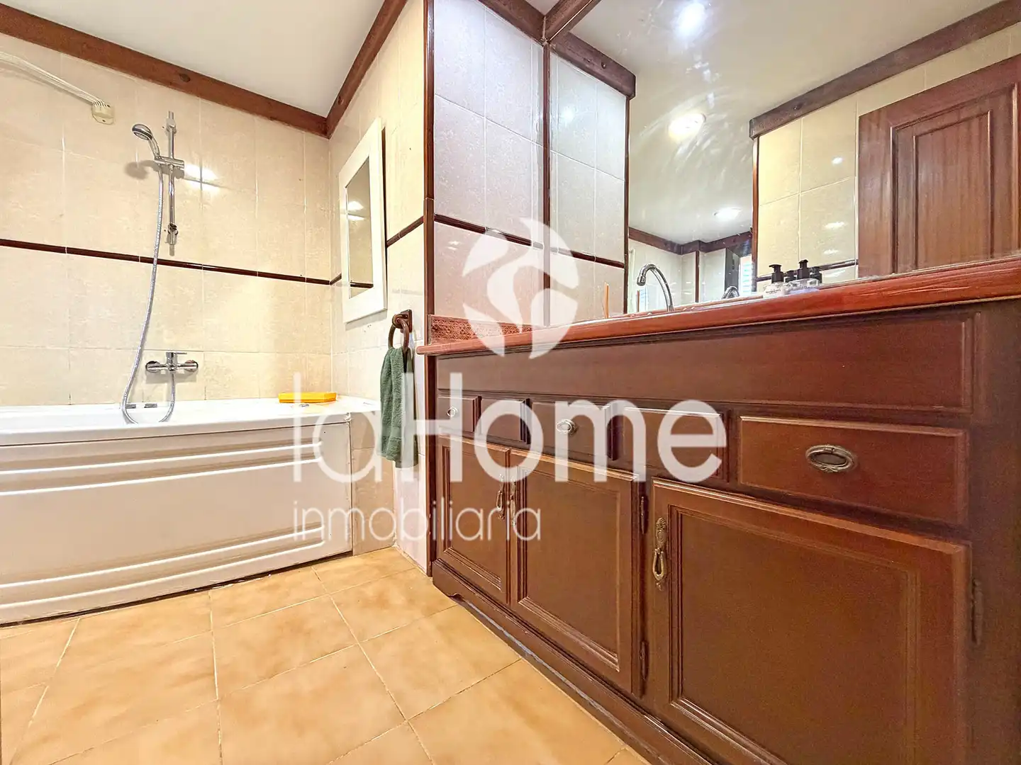 Bathroom of Detached homes for sale in Paterna  with Air Conditioner, Heating and Terrace