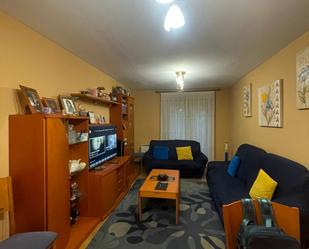 Living room of Flat for sale in Salamanca Capital  with Heating, Parquet flooring and Balcony