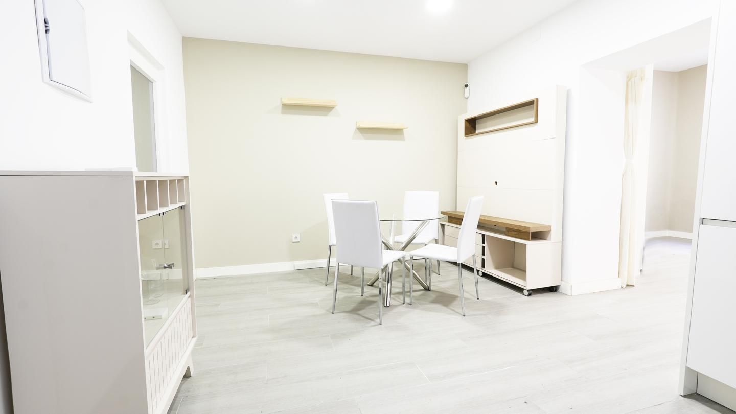 Dining room of Flat for sale in  Madrid Capital  with Air Conditioner