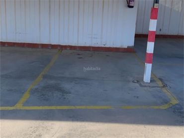 Single parking space to rent in Calle Gamazo 22