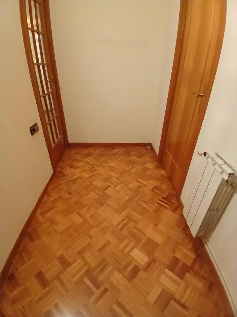 Wohnung zum Verkauf in Barcelona mit Klimaanlage, Heizung und Parkett
