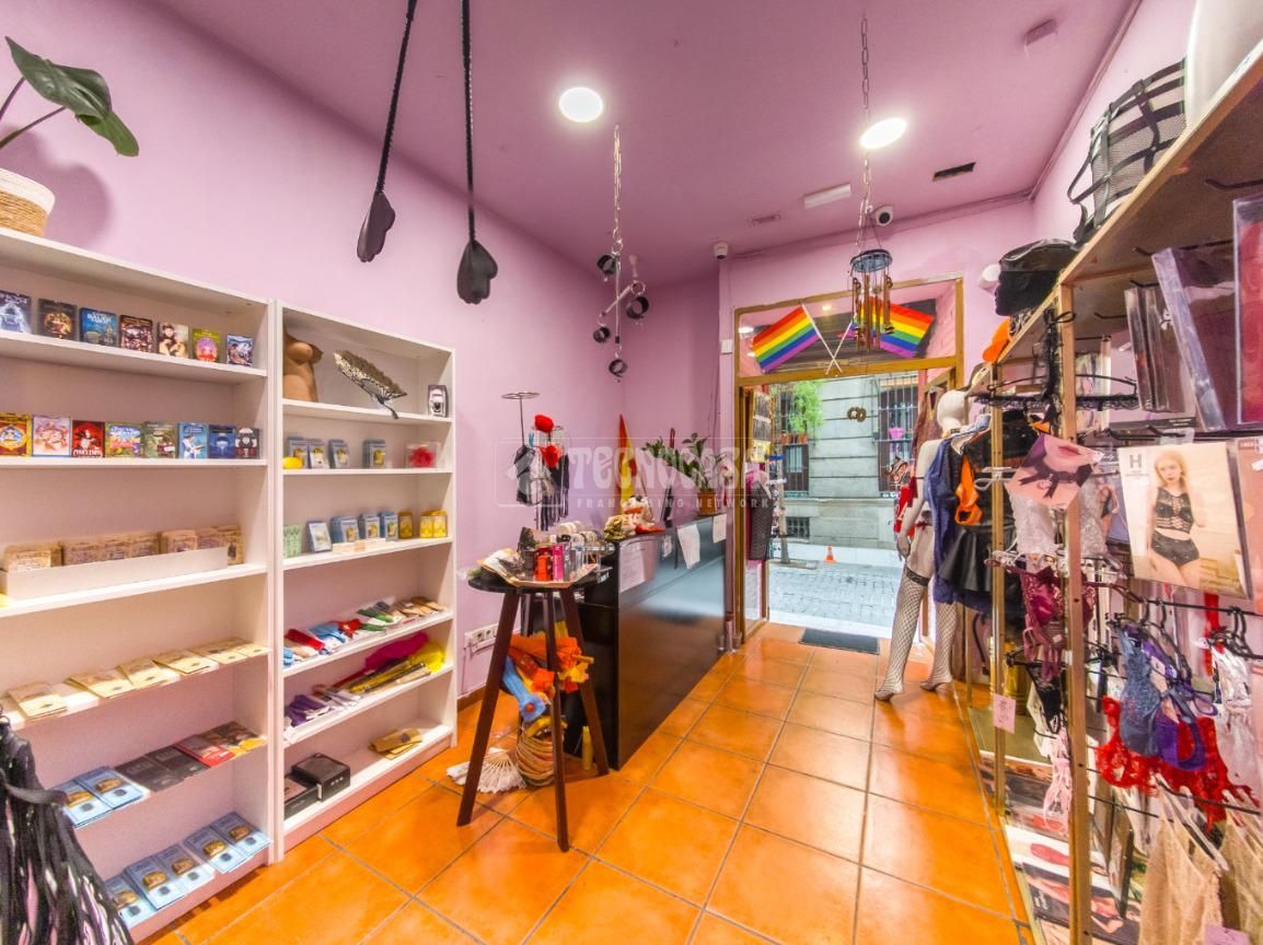Premises for sale in  Madrid Capital