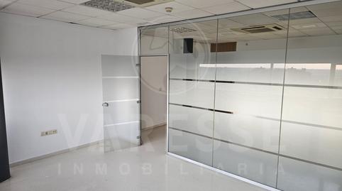 Foto 2 de Oficina de alquiler en Calle Cuba, Avenida Juan Diego, Bormujos