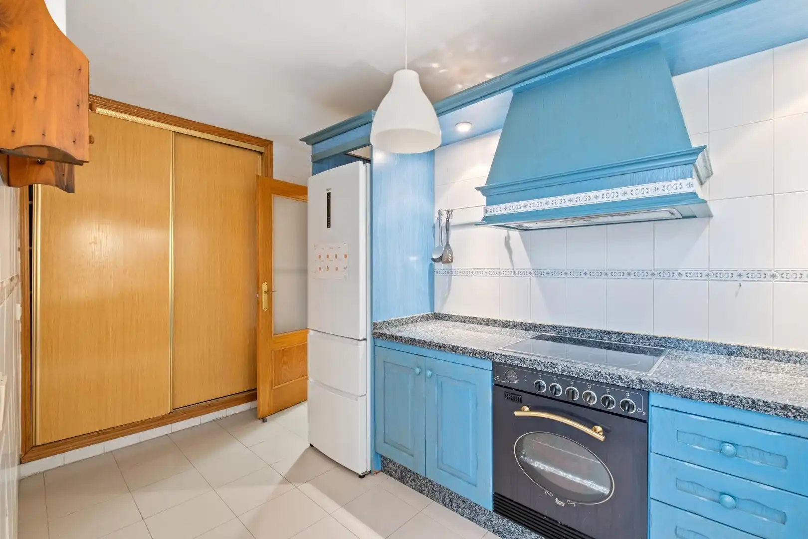 Kitchen of Flat for sale in Málaga  with Terrace, Storage room and Balcony
