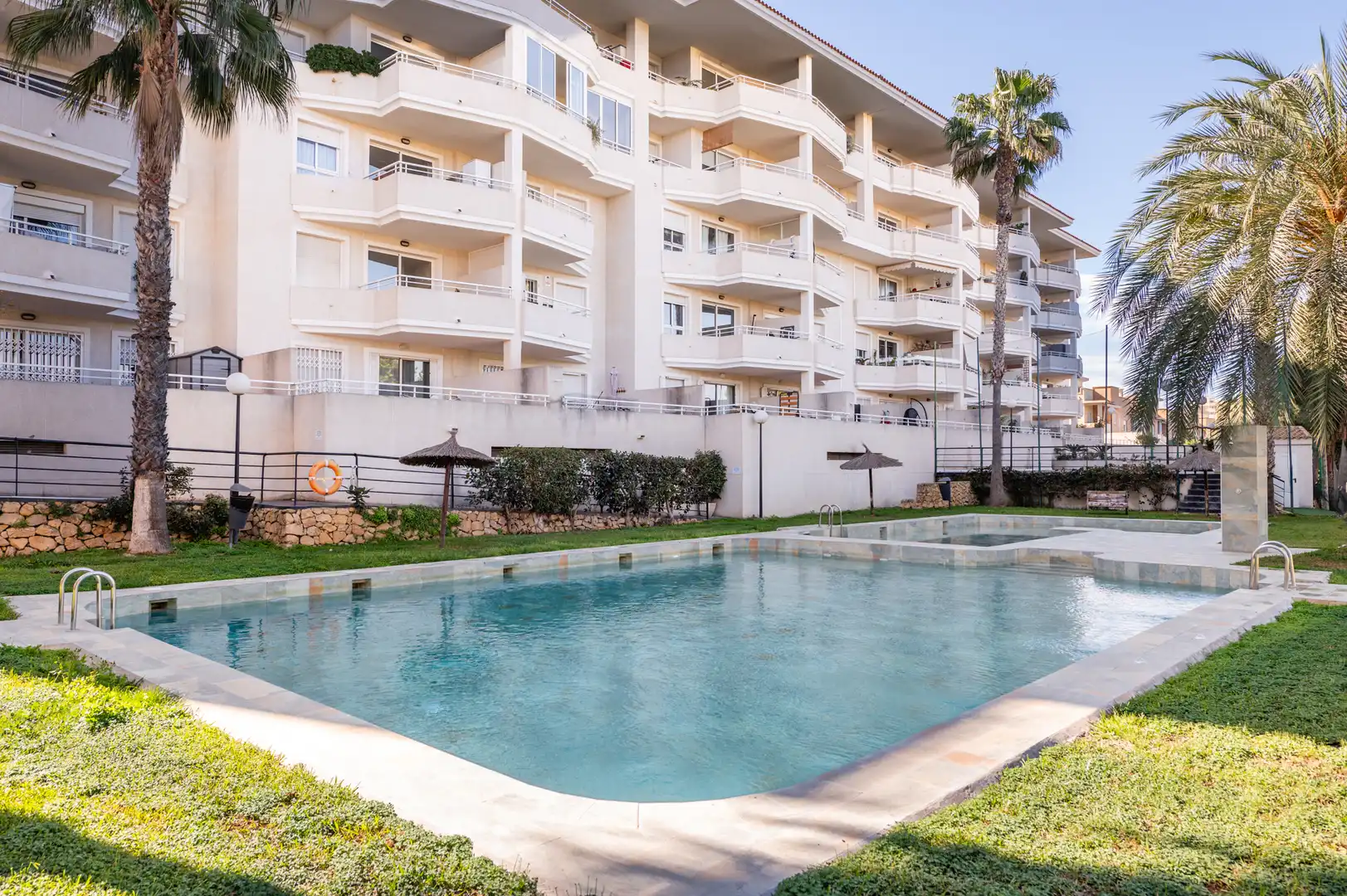 Piscina de Pis en venda en Alicante / Alacant amb Aire condicionat, Traster i Balcó