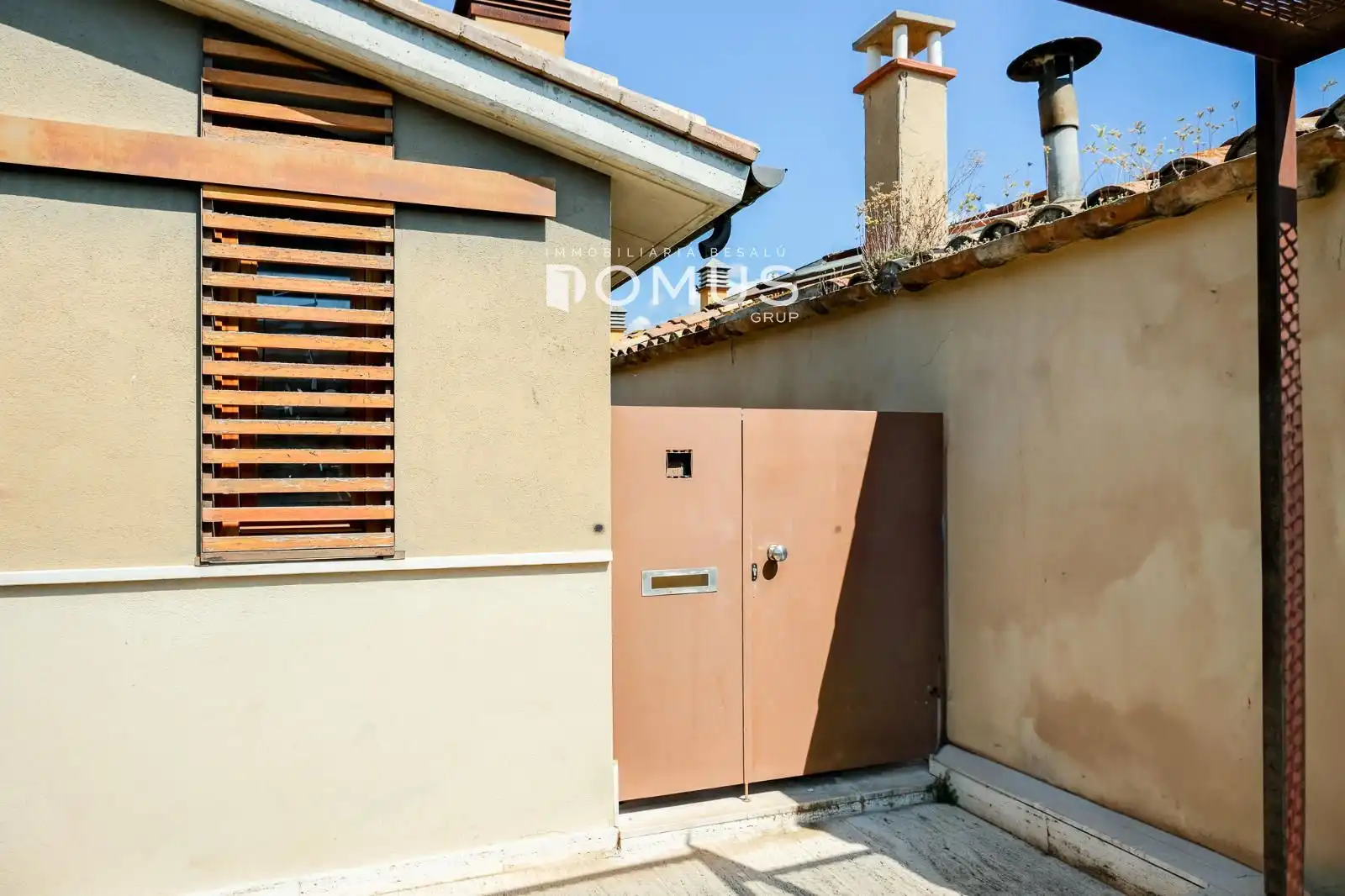 Exterior view of Houses for sale in Besalú  with Air Conditioner, Heating and Parquet flooring