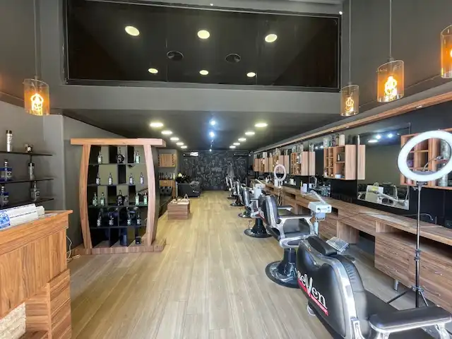 Business premises for transfer in Carrer de València, imagen 2