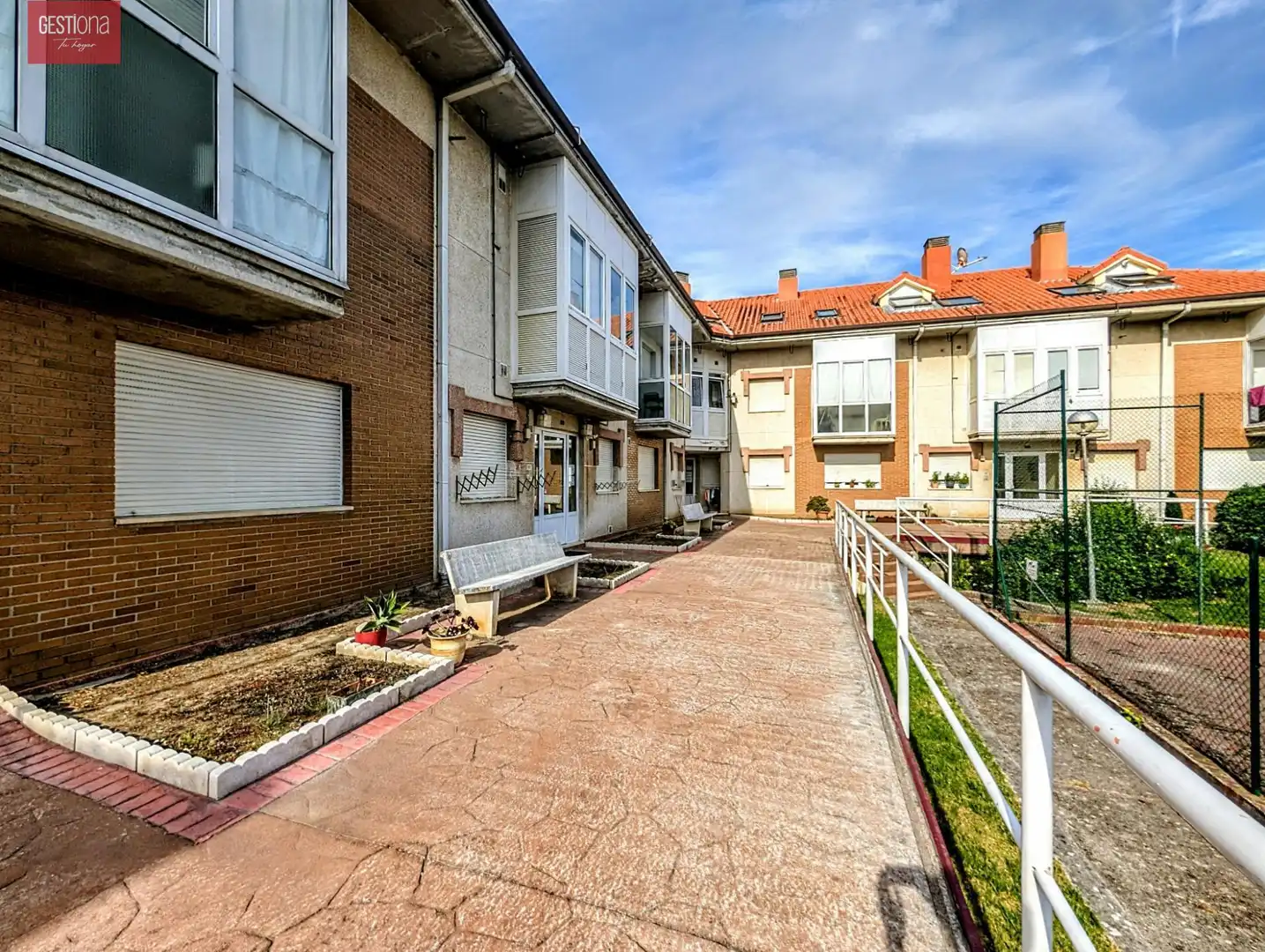 Vista exterior de Àtic en venda en Ribamontán al Mar amb Calefacció i Terrassa