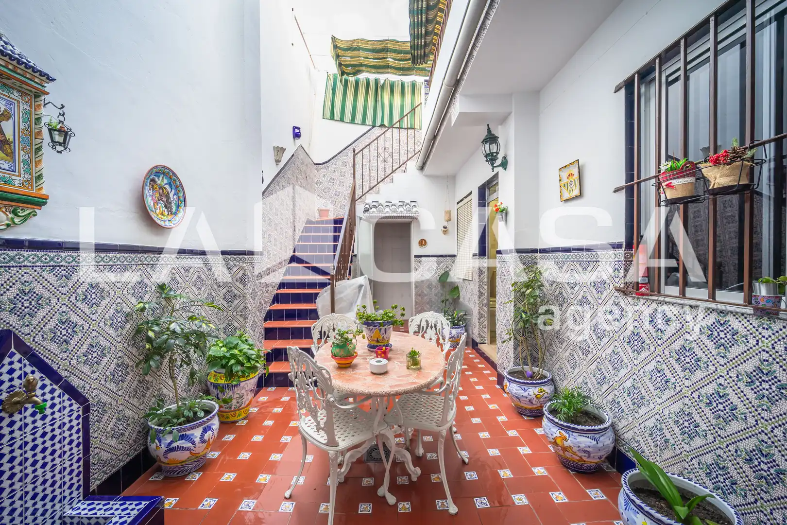 Terrassa de Casa o xalet en venda en Dos Hermanas amb Aire condicionat, Calefacció i Terrassa