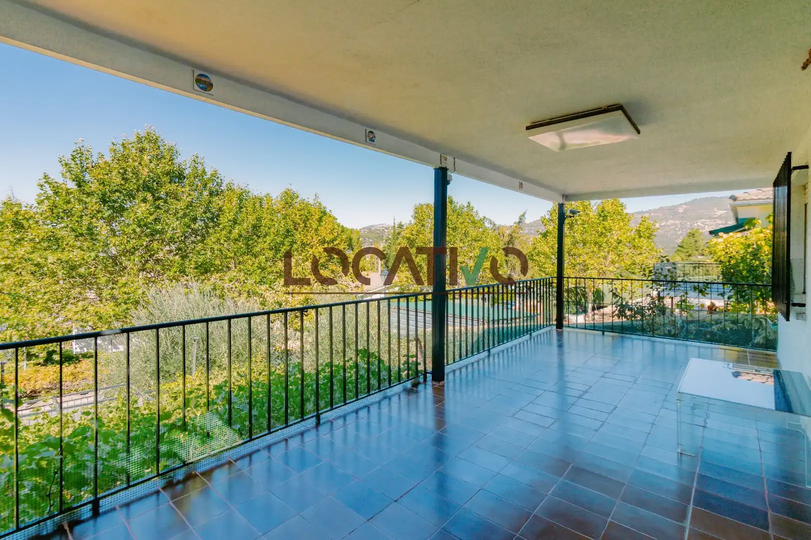 Terrassa de Casa o xalet en venda en Robledo de Chavela amb Calefacció, Jardí privat i Traster