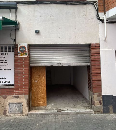 Photo 2 of Garage for rent in Carrer de la Cerdanya, 13, Progrés, Rubí