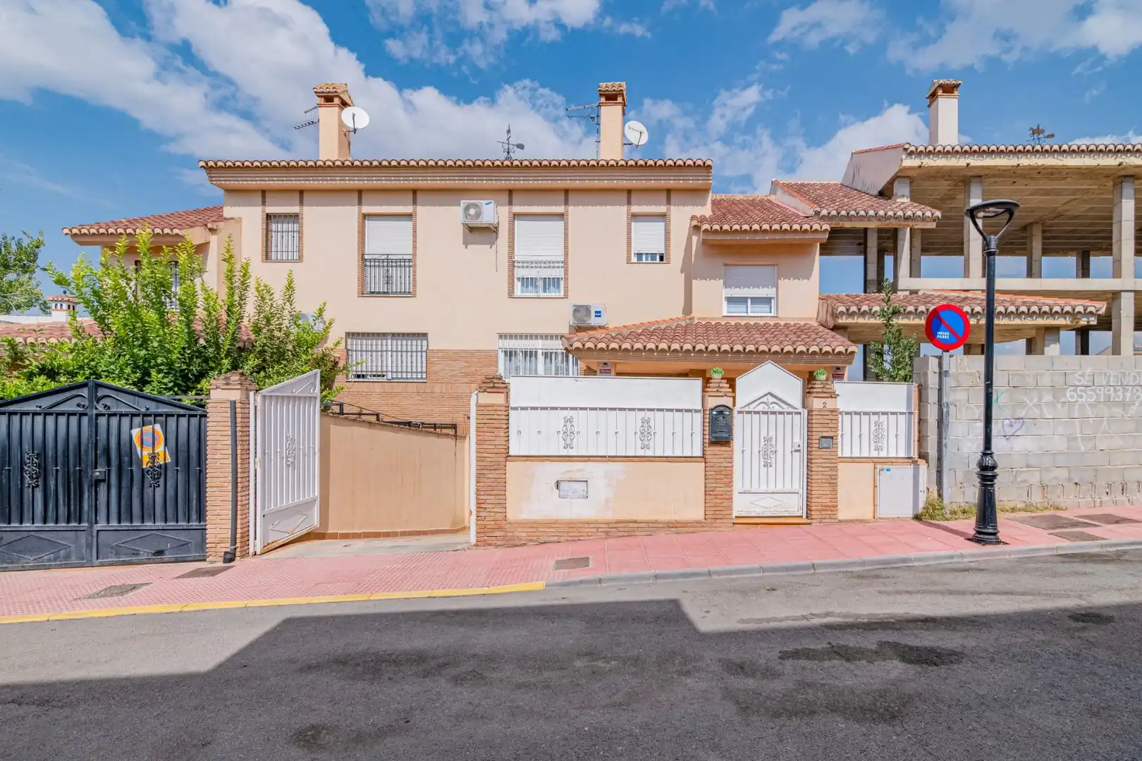 Vista exterior de Casa o chalet en venta en Pulianas