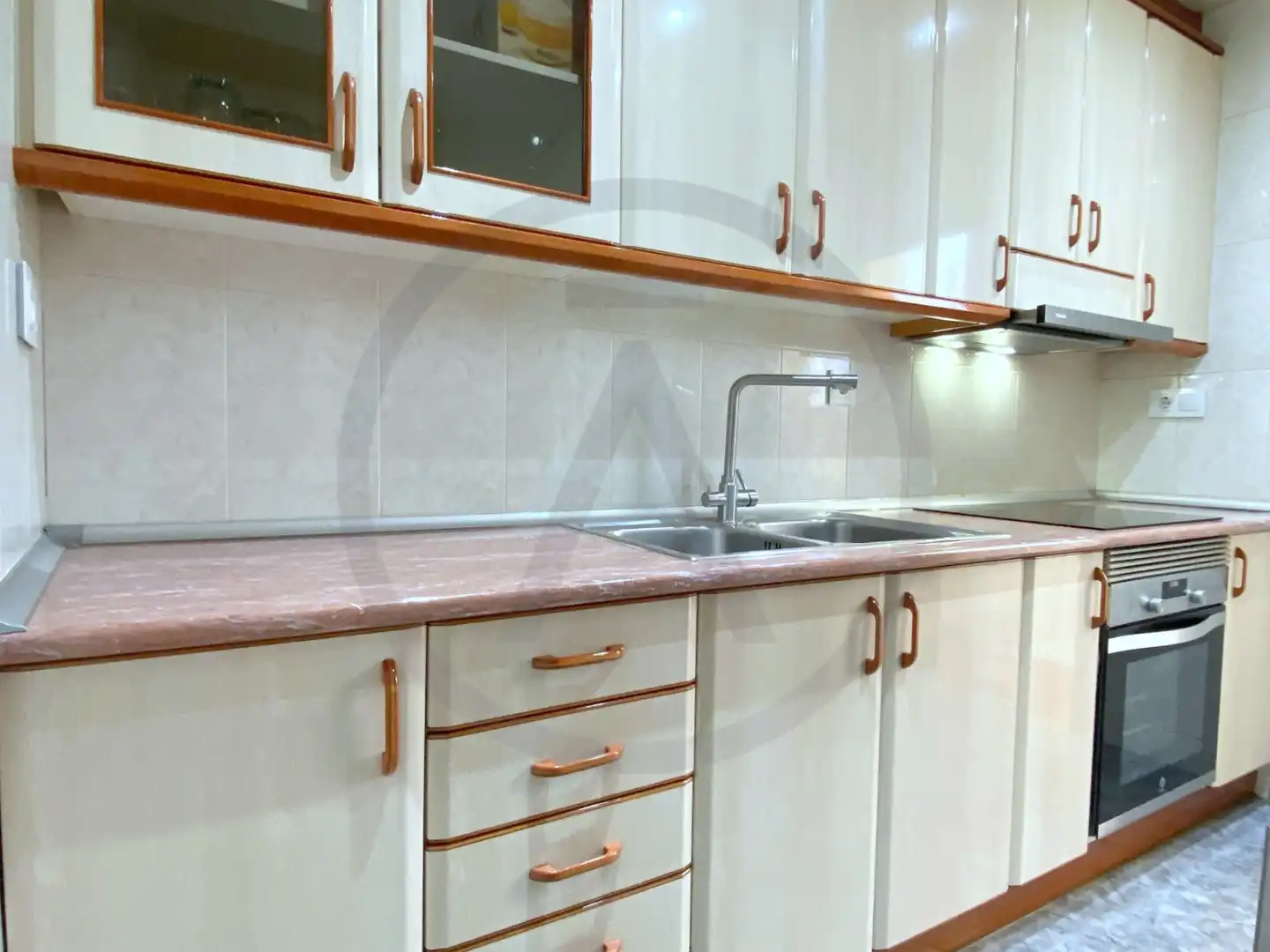 Cuina de Casa o xalet en venda en Terrassa amb Calefacció, Terrassa i Traster
